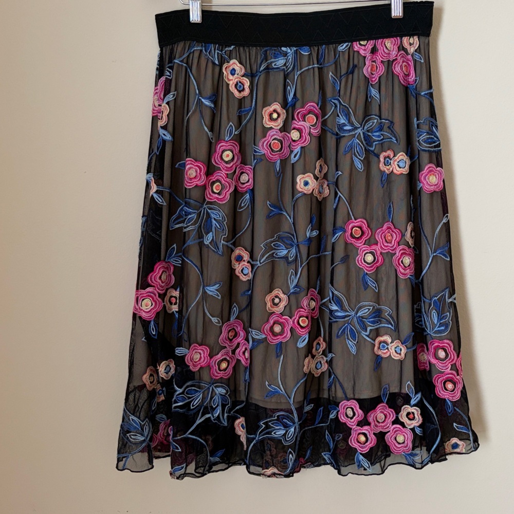Fairy Feminine Floral Embroidered Black Tulle Pull On Skirt Size XL